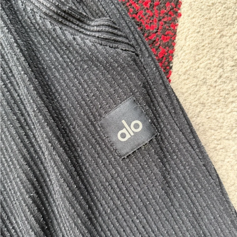 ALO Yoga Black Ribbed Joggers with Logo Patch